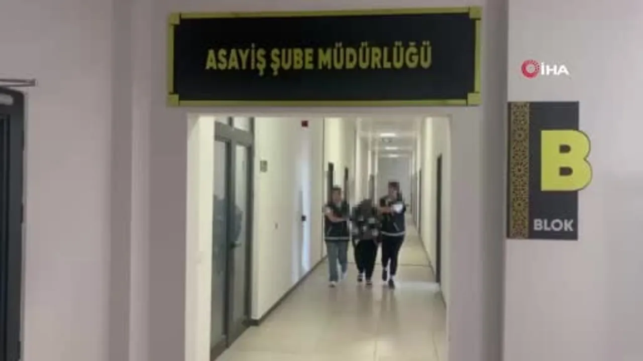 Kızının tesellisiyle duruşmada gözyaşlarını silen kadın için müebbet talebi