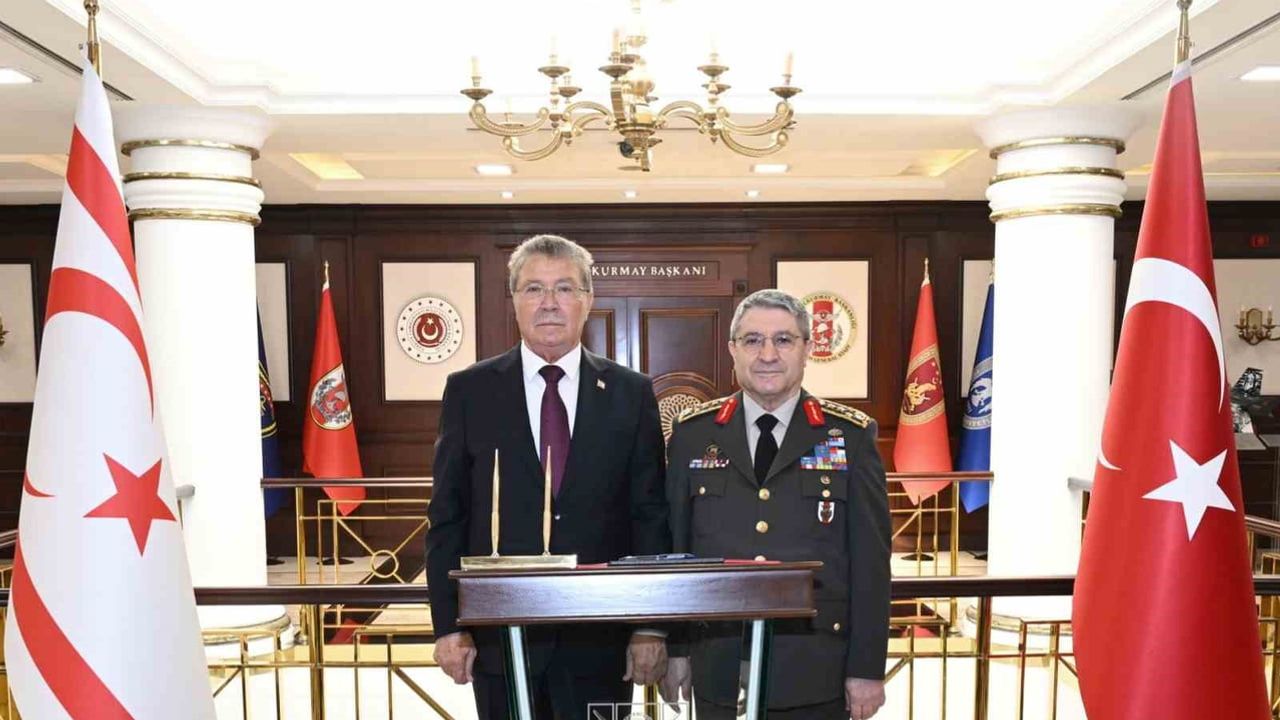 KKTC ile askeri işbirliği gündemde: Bayraktaroğlu ve Üstel karargâhta buluştu