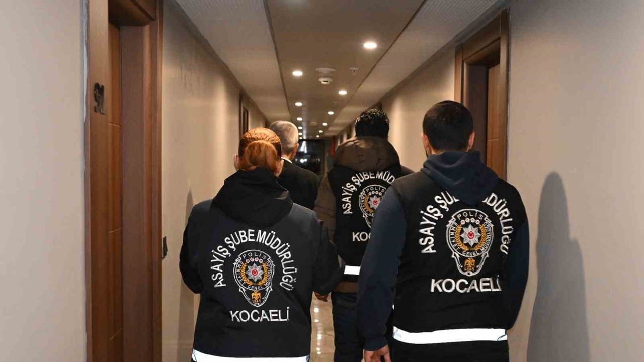 Kocaeli'de eş zamanlı operasyon: 54 aranan şahıs tutuklandı