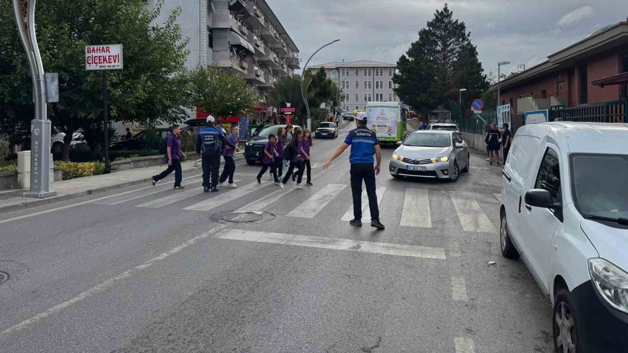 Kocaeli'de okul önlerinde zabıta sahada: güvenli ulaşım ve düzen için görev başında