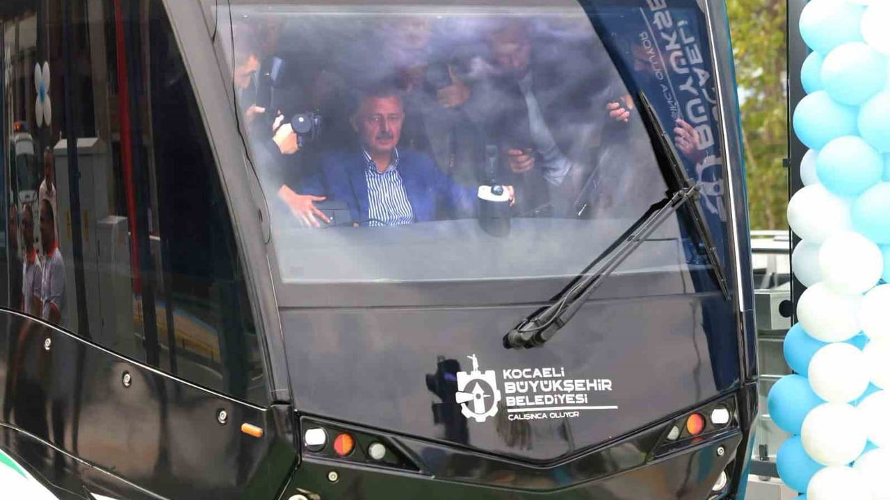 Kocaeli’de tramvay Kartepe’ye ulaştı, kuplajla kapasite iki katına çıktı