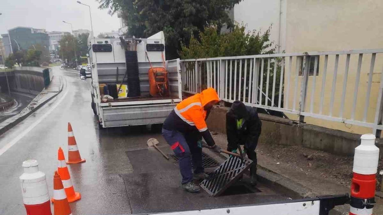 Kocaeli'de yağışa karşı kapsamlı temizlik ve motopomp seferberliği