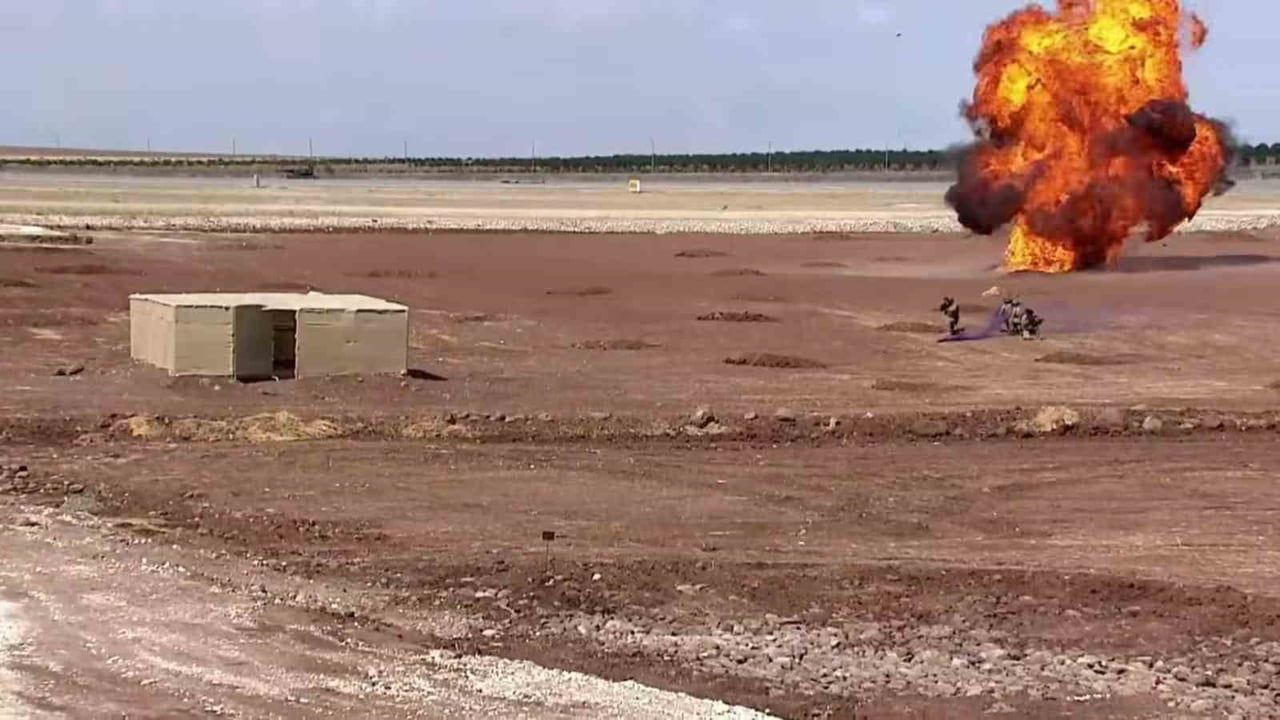 Komandoların Bayraktar TB2 destekli EYP tatbikatı Şanlıurfa'da ilgiyle izlendi