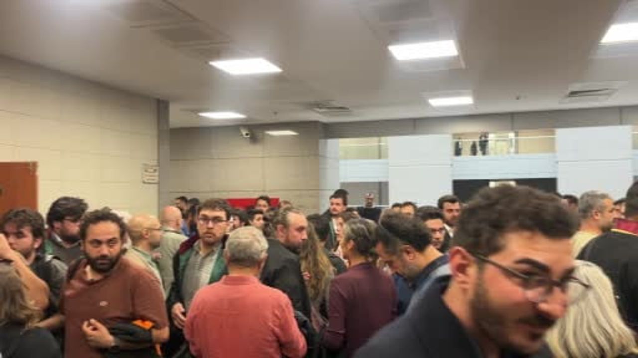 Komedyen deniz göktaş mahkemece tahliye edildi