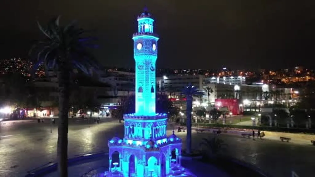 Konak'ın vakti: 125 yıldır kenti izleyen saat kulesi