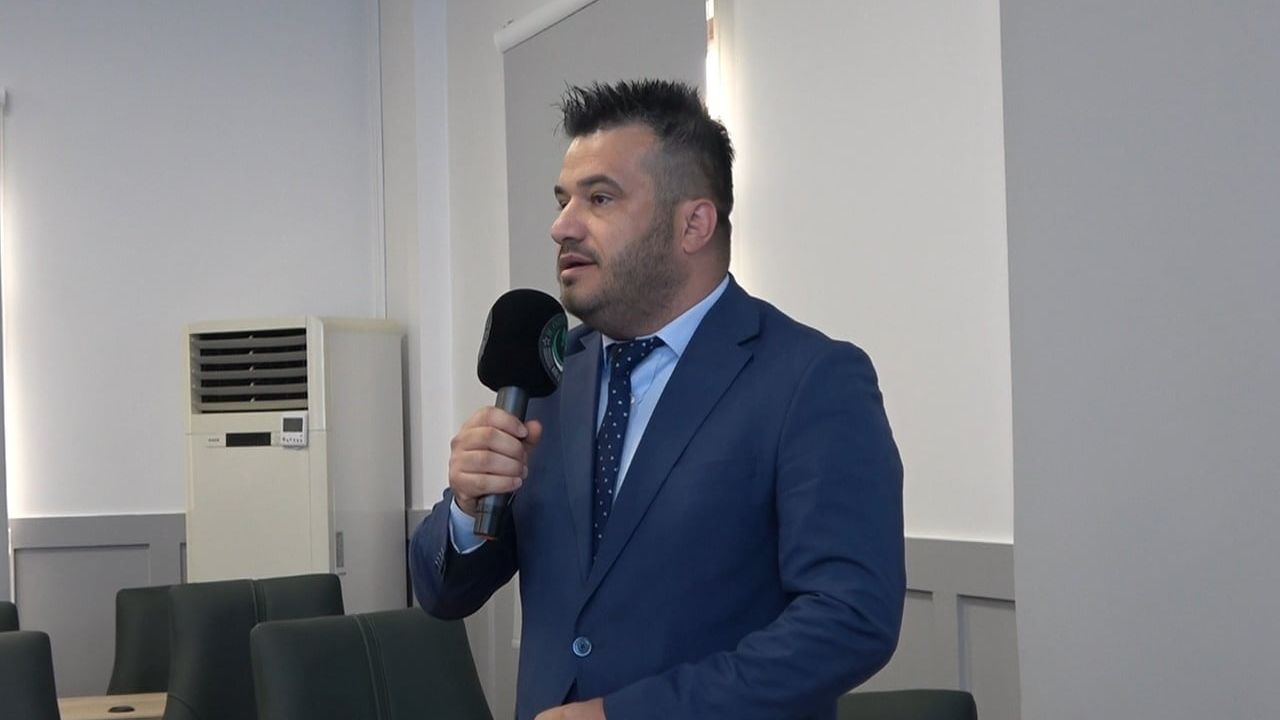 Konak kafe'de çözüm arayışı: tahliye ve yeniden ihale yargı gölgesinde