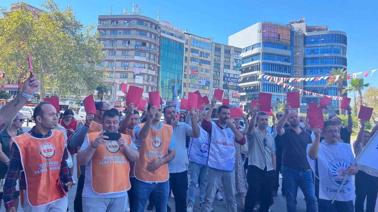 Konak'ta işçilerden kırmızı kart: ödenmeyen TİS hakları için eylem