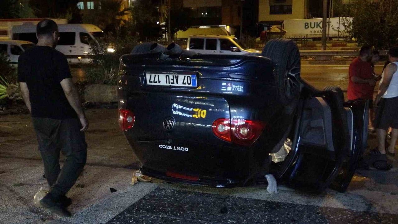 Kontrolden çıkan araç takla attı, motoru araçtan koparak yola savruldu