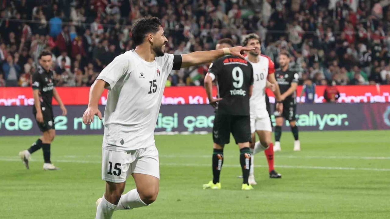 Konya'da dostluk maçı: Konyaspor ile Filistin 2-2 berabere