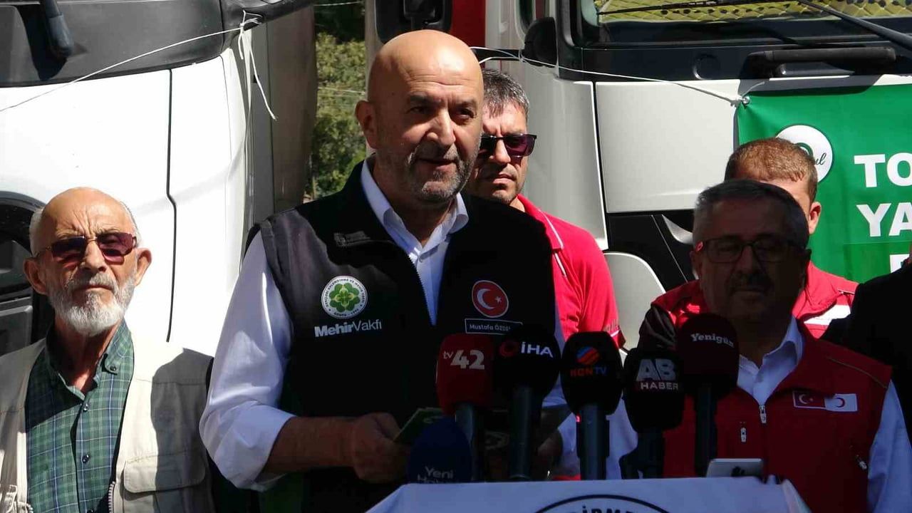 Konya’dan sınır ötesine çeyiz köprüsü: üç tır yardım uğurlandı