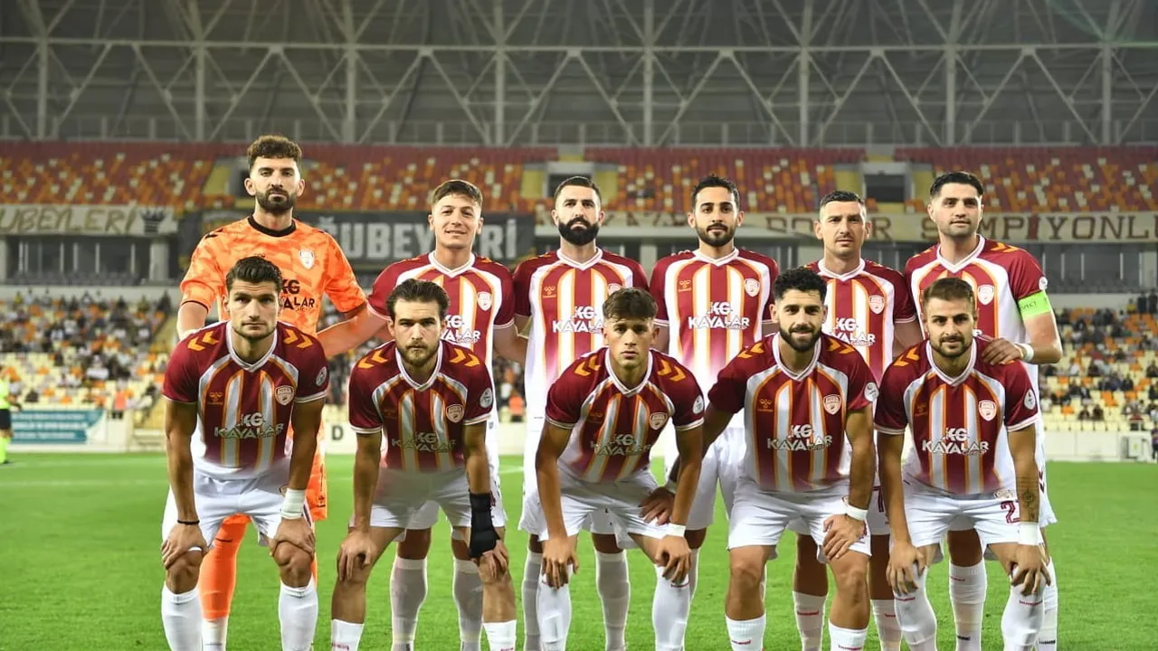 Koray Uzun erken açtı, Enes Nalbantoğlu iki golle maçı bitirdi