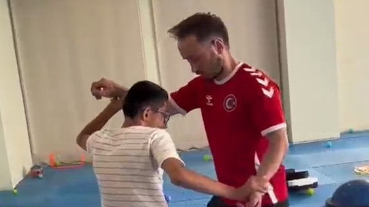Körfez özel sporcularının zafer pozu sosyal hayata köprü kuruyor
