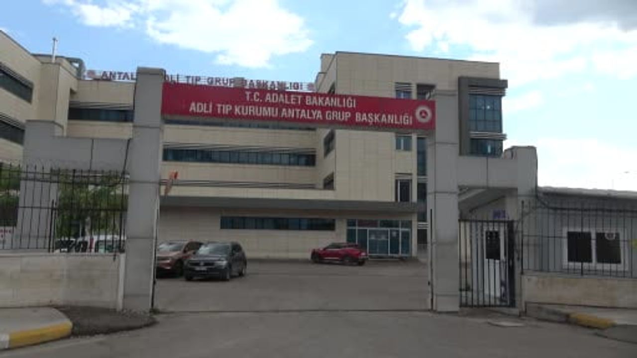 Korkuteli’nde boşanma sürecindeki ailede üç kişi yaşamını yitirdi