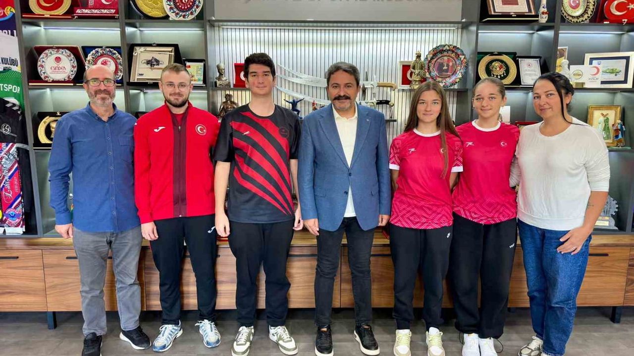 Kortta sesini duyurdu: Beren Su Ulus'tan Avrupa gümüşü