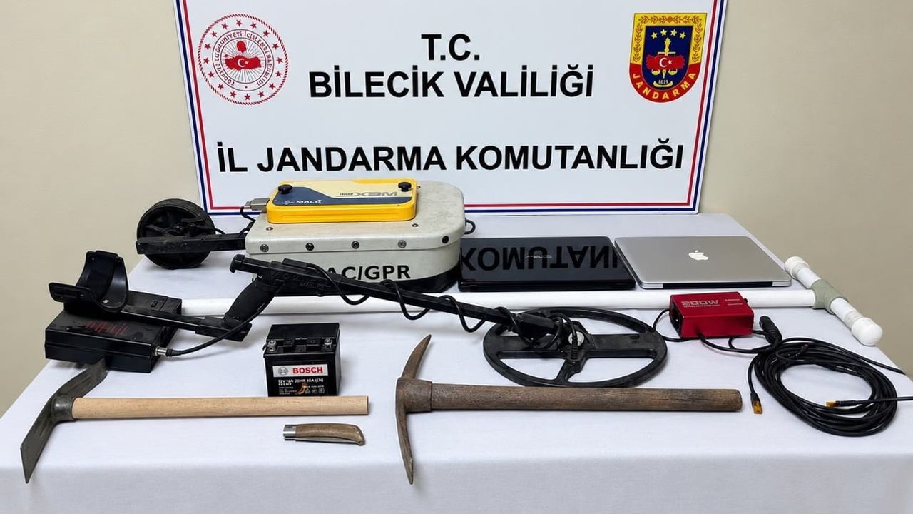 Köyde fotokapandan gelen iz define arayışını suçüstü sonlandırdı