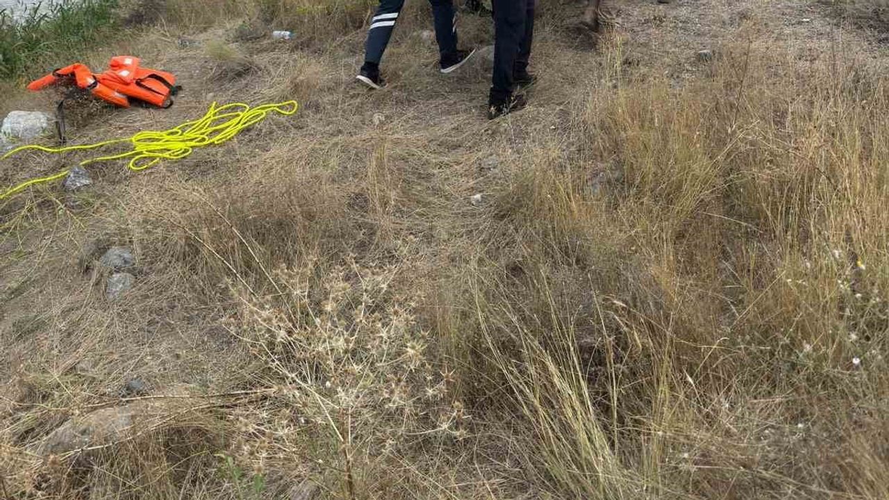 Köylülerin ihbarıyla Aras Nehri kıyısında kimliği belirsiz ceset bulundu