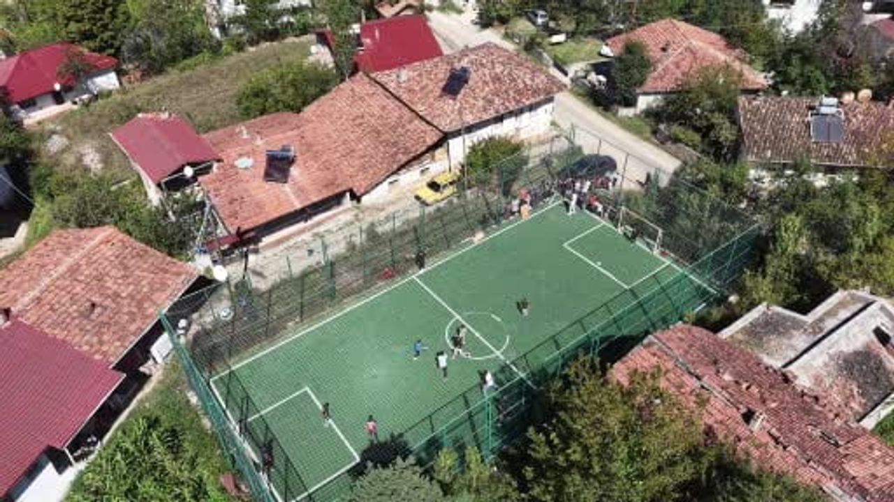 Köyün halı sahası gençleri 6 takımlı Tokat Köyler Ligi'ne taşıdı