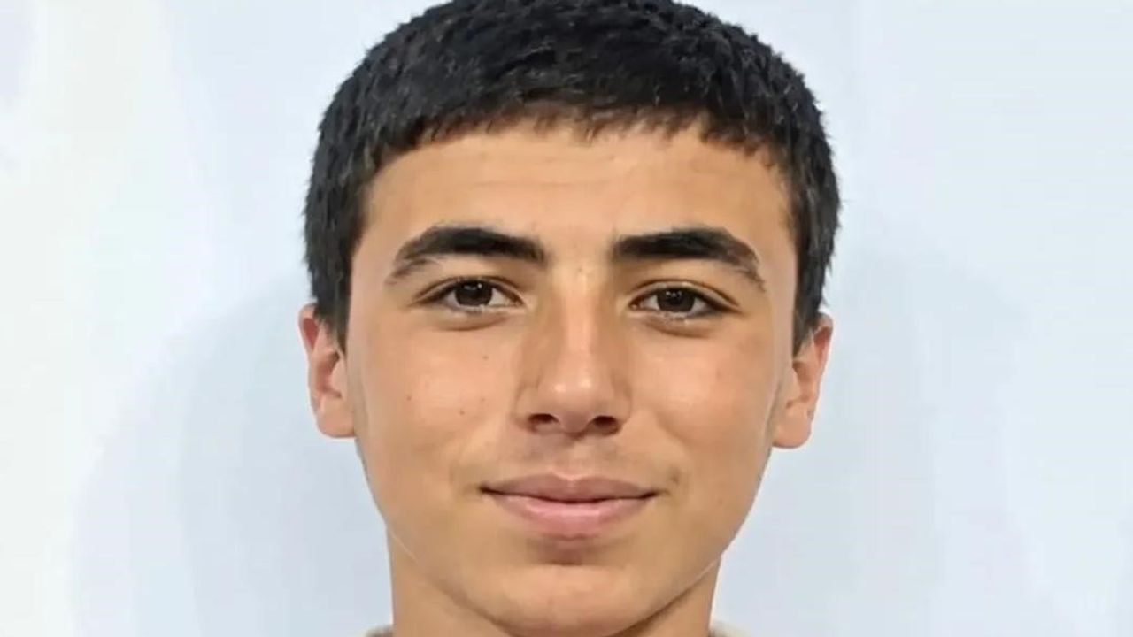 Kozan’da kavşak çarpışması can aldı: 17 yaşındaki sürücü yaşamını yitirdi