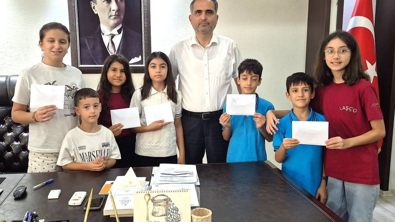 Kozan'da tezgahtan dayanışma: çocukların 15 bin lira desteği