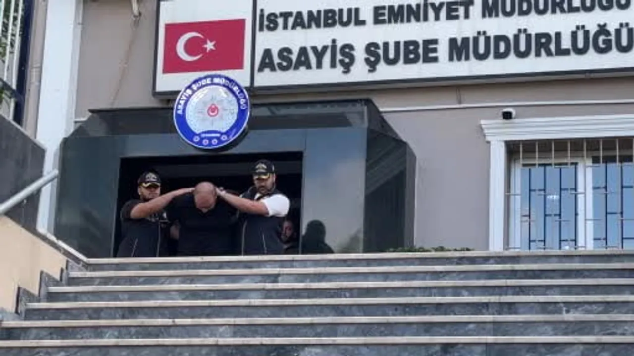 Kredi vaadiyle pos'tan 779 bin 900 lira çektiler, iki şüpheli tutuklandı
