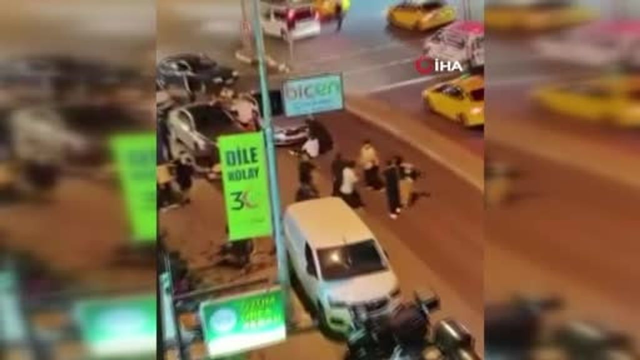 Küçükçekmece'de düğün sonrası yemekte gerilim: akraba gruplar caddeye taştı