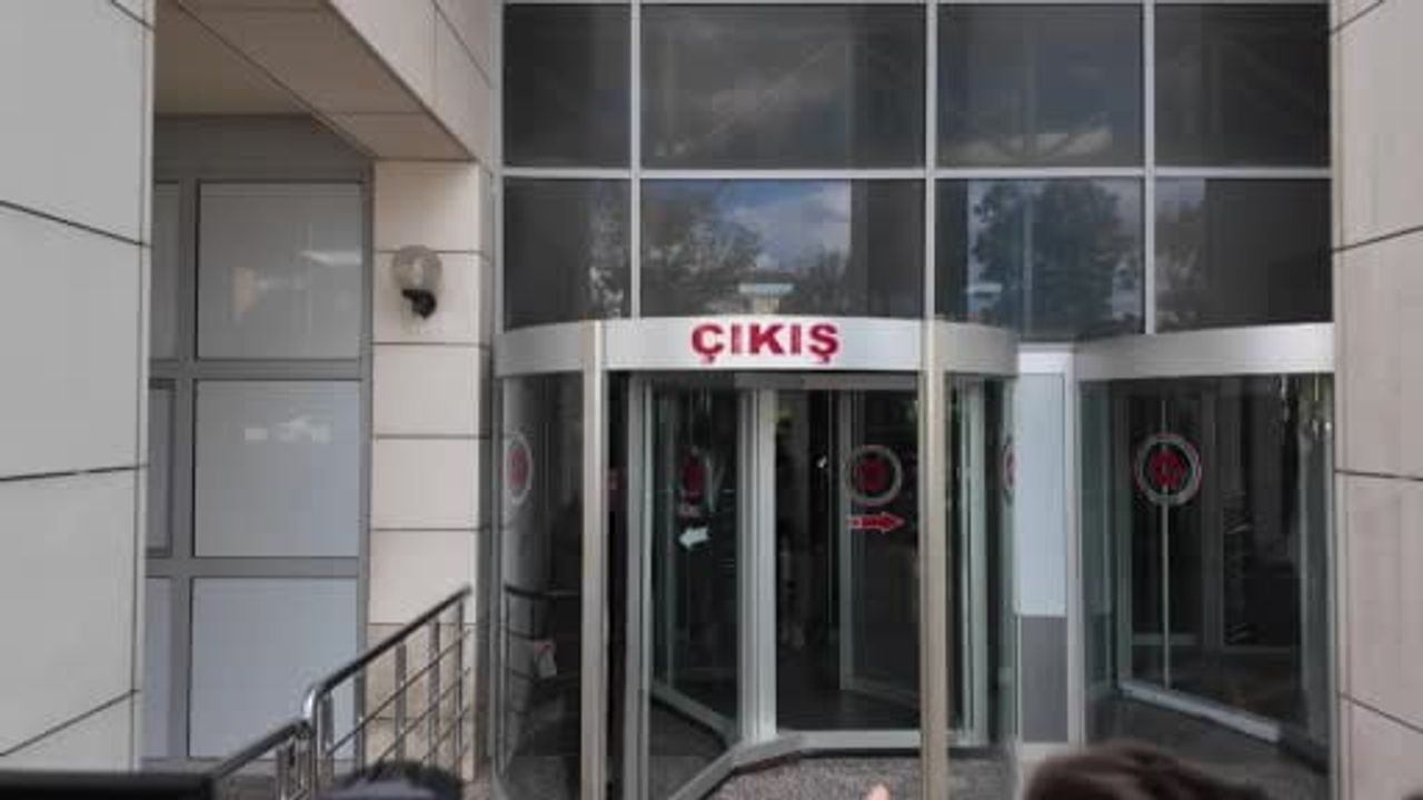 Kurtlar Vadisi'nin üç senaristi Kozinoğlu soruşturması kapsamında adliyeden ayrıldı