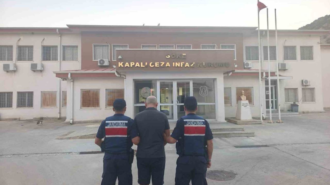 Kuşadası'nda uyuşturucu operasyonunda iki kişi tutuklandı
