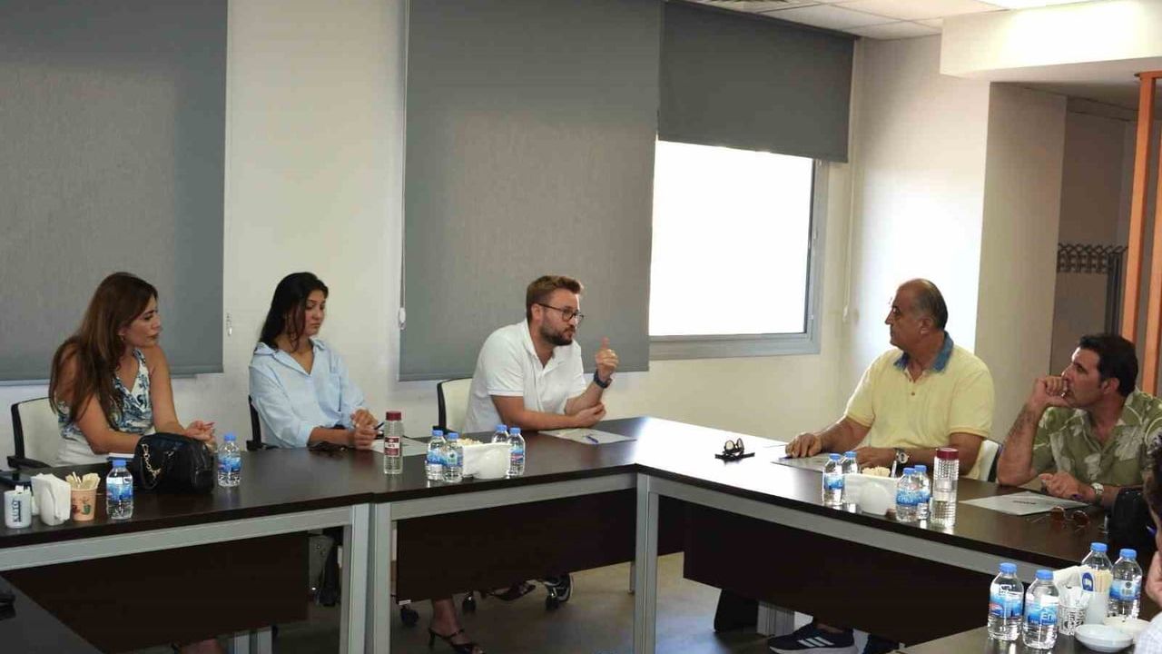 Kuşadası'nda yaz sezonu müzik tarifeleri yeniden değerlendiriliyor