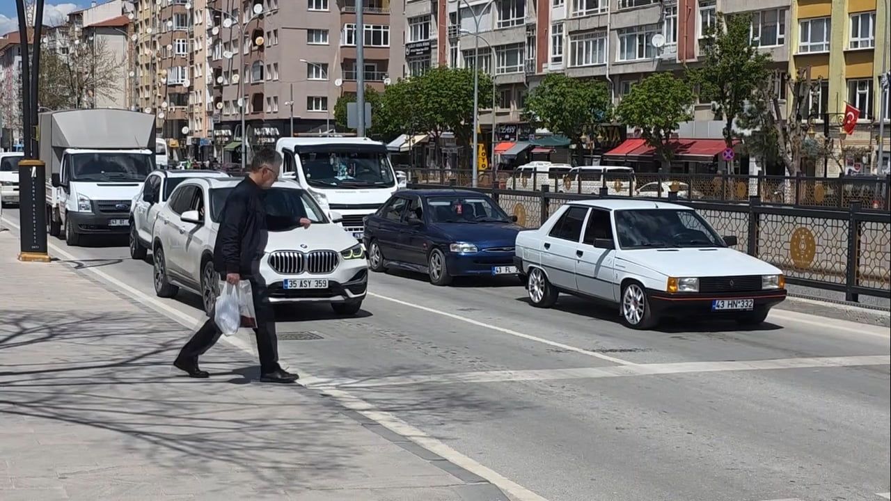 Kütahya'da araç sayısı 294 bin 30'a ulaştı, otomobil liderliği devam ediyor