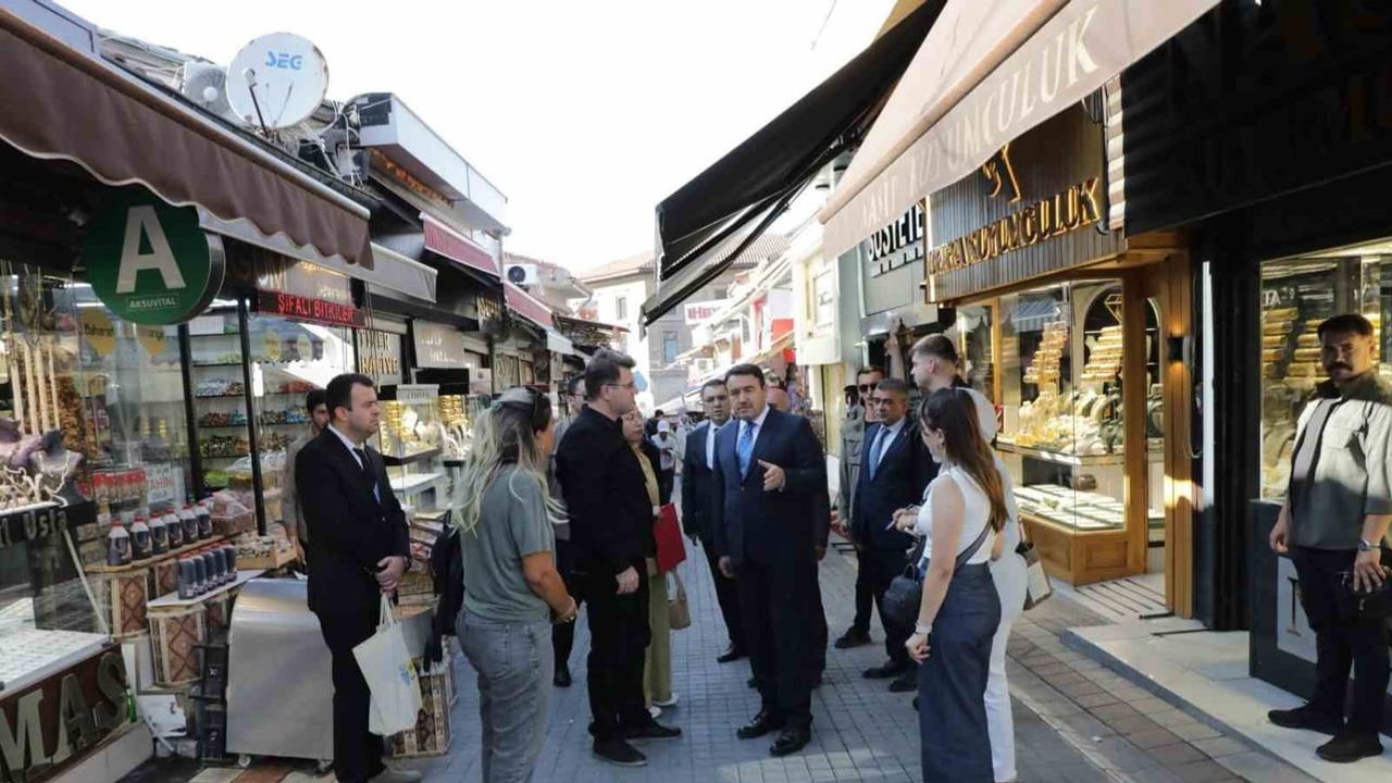 Kütahya'da sokak sağlıklaştırmasıyla tarihi dokuya uygun estetik dönüşüm hedefleniyor