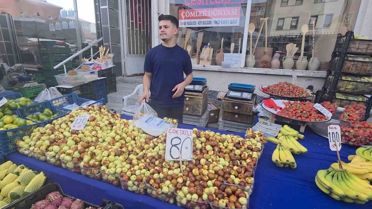 Kütahya pazarının yeni gözdesi 'doktor hünnap'