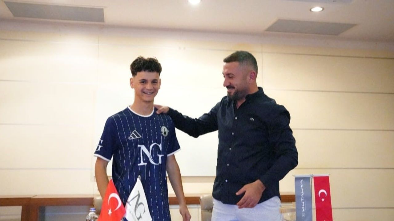Kütahyaspor genç kanadı Adem Yeşilyurt ile güçlendi