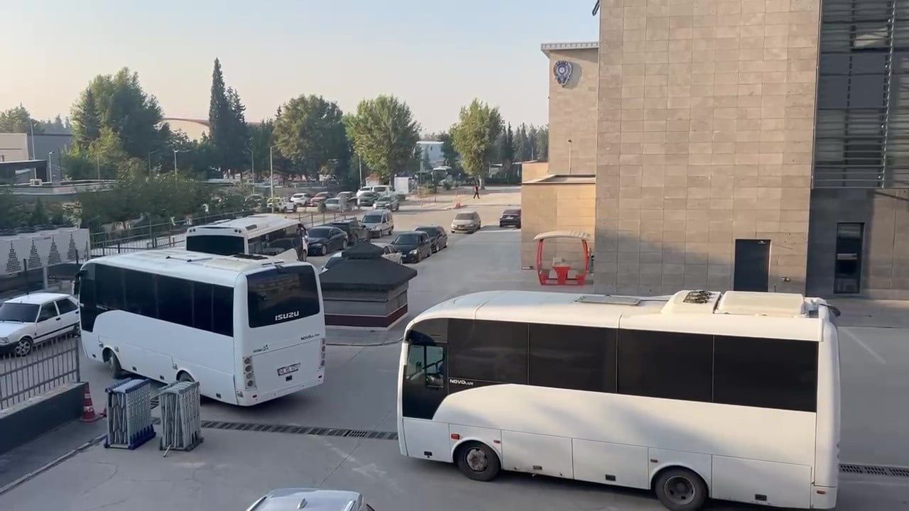 Kuyumculuk kılıfıyla: yasa dışı bahis gelirlerini 'altın' diyerek aklayan şebeke çökertildi