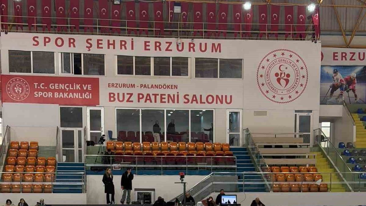 Kuzeyin genç buz yıldızları Erzurum'da 25 madalyayla döndü