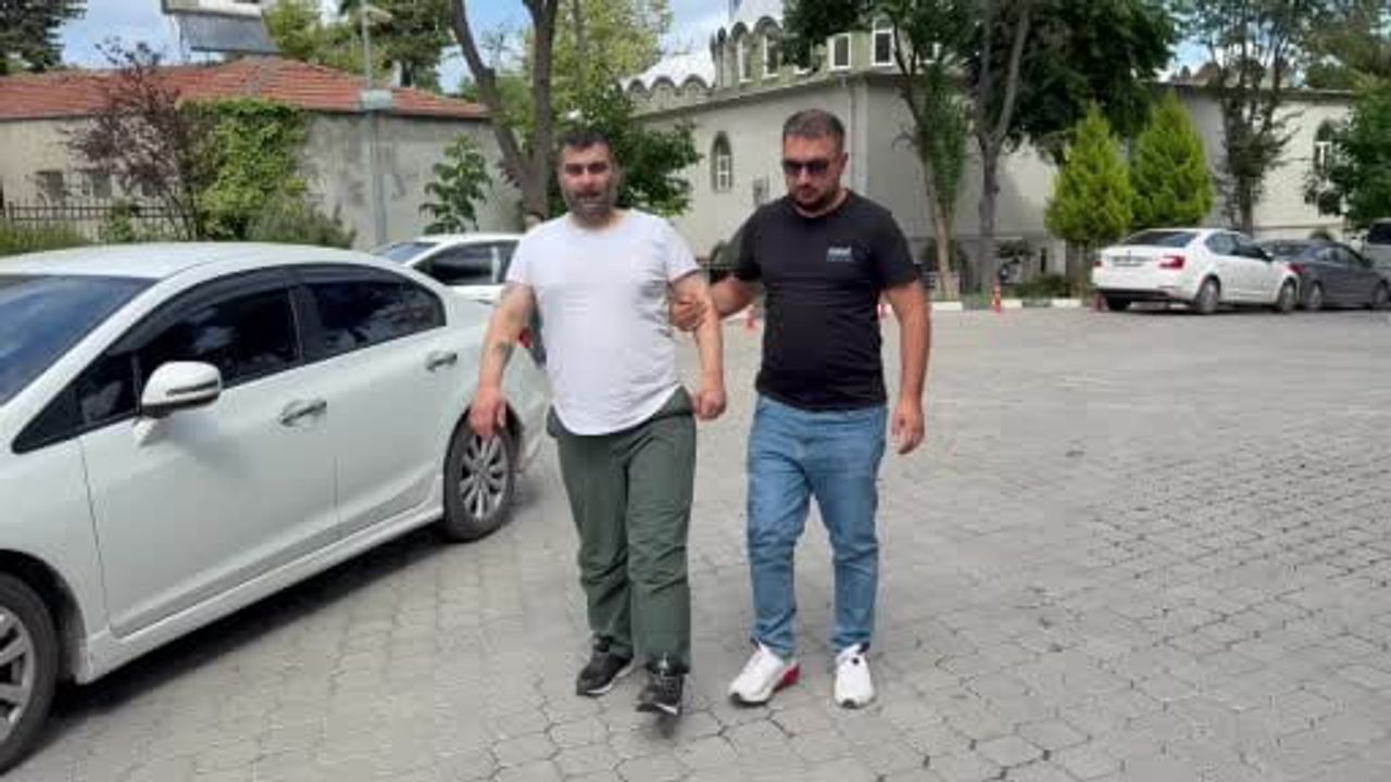 Liman Mahallesi'nde sokak ortasında bıçaklı saldırı: yaralı yoğun bakımda