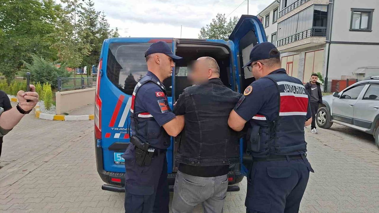Limon tuzu iddiası: evinden çıkan 295 gram metamfetaminle adliyeye sevk edildi