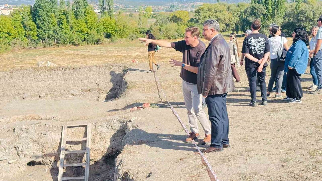 Madencilik mirasını bilimle koruma çağrısı: Kütahya'da tarihi madenler konferansı