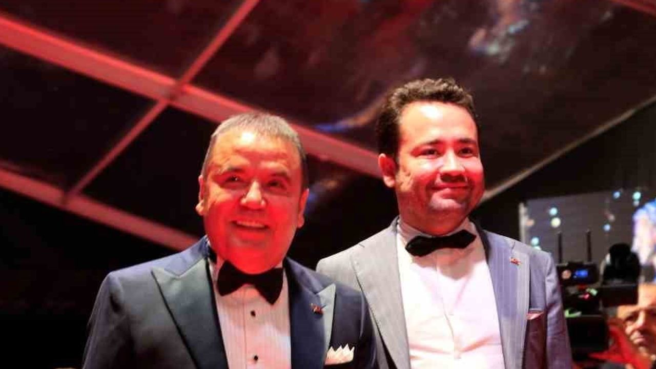 Mahkeme kararı: Muhittin Böcek ve oğlu tutuklulukları sürüyor