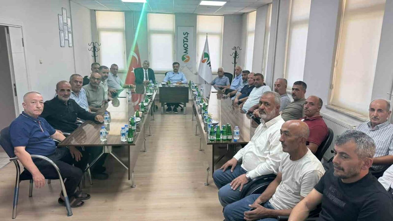 Malatya'da minibüs esnafı kent içi ulaşımın yol haritasını tartıştı