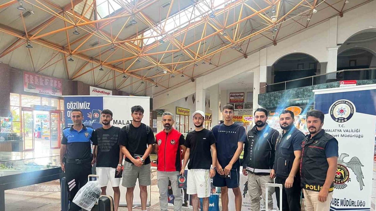 Malatya'da üniversite öğrencilerine ve velilere güvenlik bilgilendirmesi