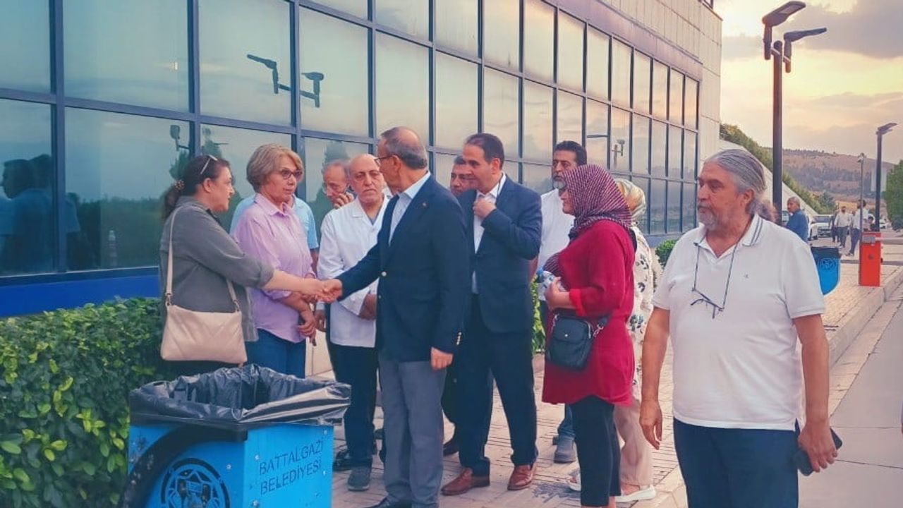 Malatya pazarında fenalaşan vekil hastanede tedbir amaçlı izleniyor