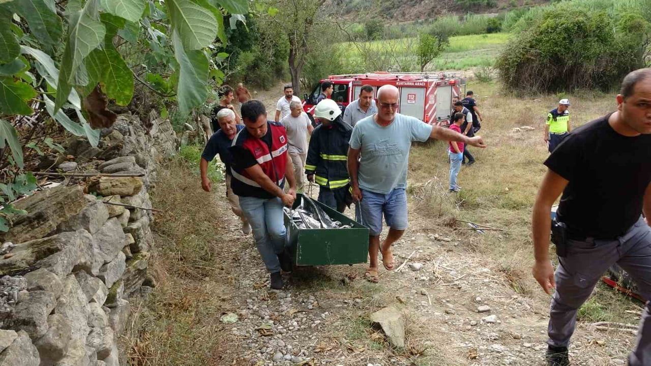 Manavgat'ta traktör kazası: edebiyat öğretmeni yaşamını yitirdi