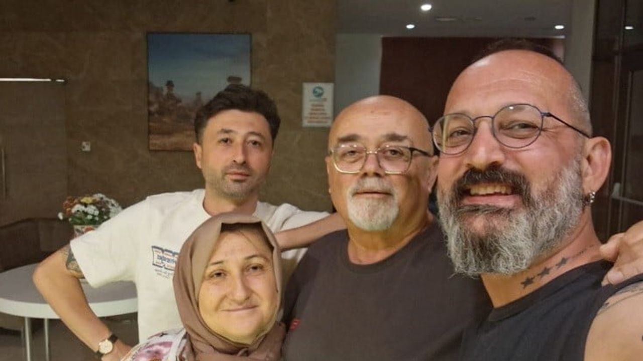 Manga'nın bateristi Tavşanlı'da çocukluk izlerini motosikletle tazeledi