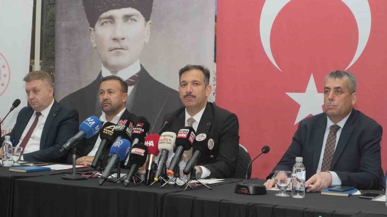 Manisa'da 270 bin 12 öğrenciyle yeni eğitim yılı başladı: yatırımlar ve ücretsiz hizmetler öne çıktı