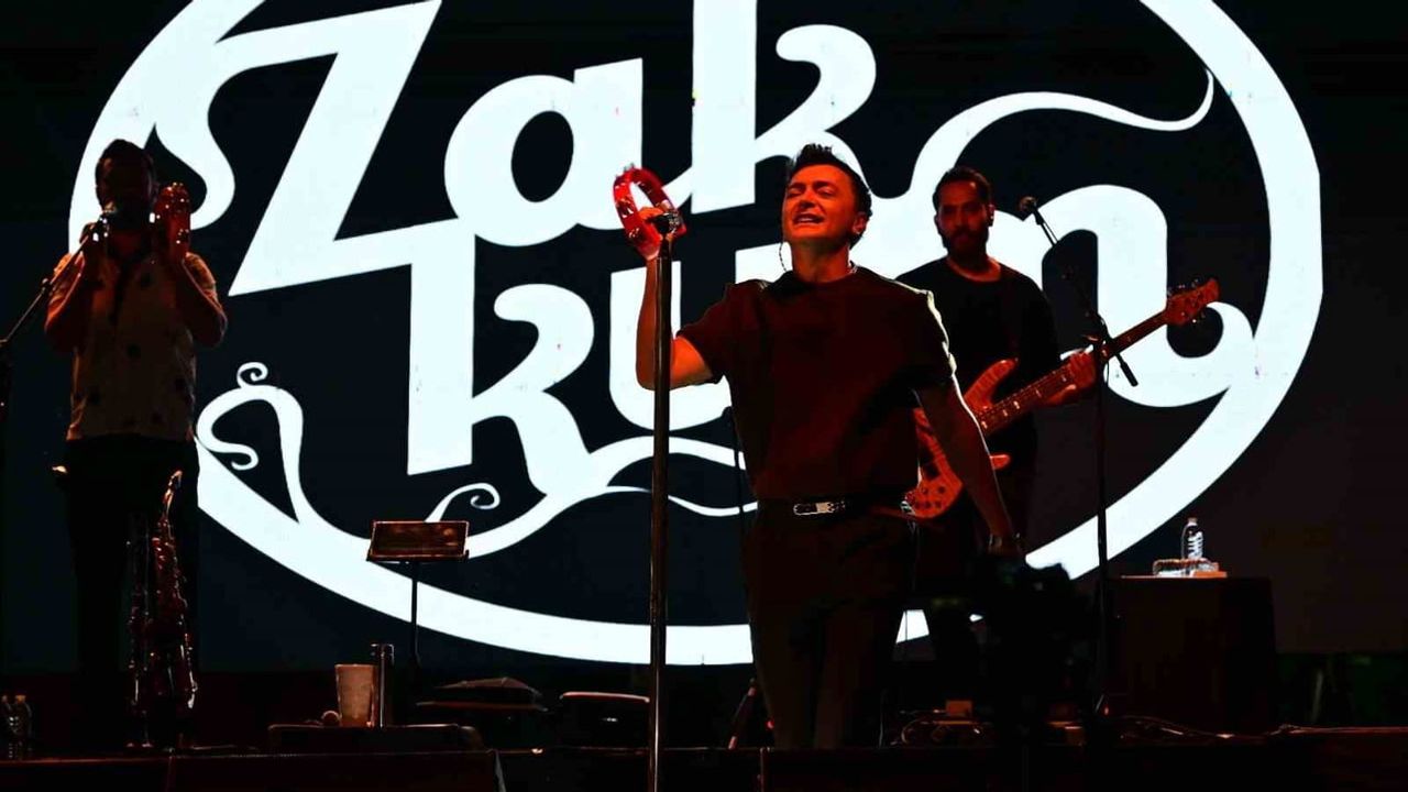 Manisa'nın ilçelerinde 104. kurtuluş coşkusu konserlerle sürdü