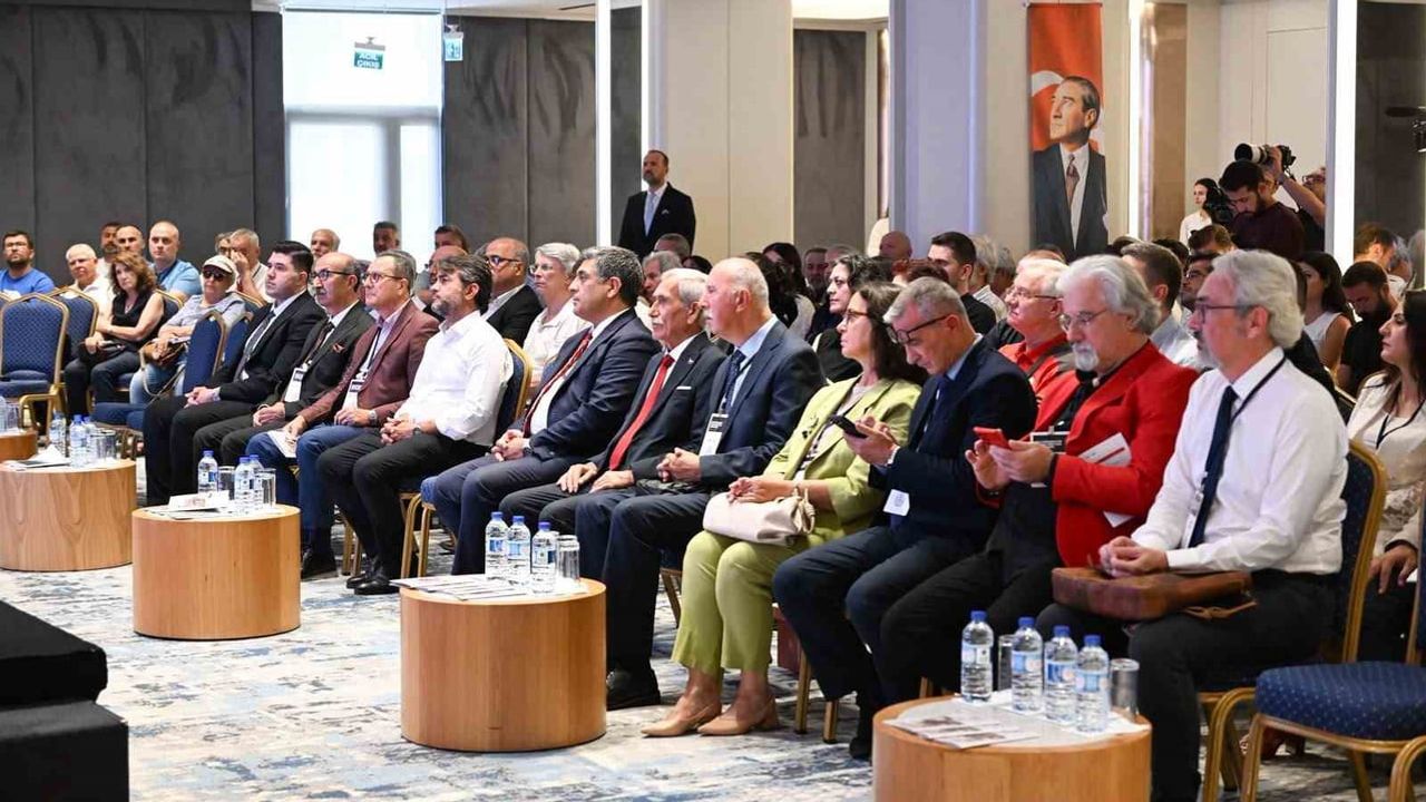 Manisa’nın kurtuluş hafızası sempozyumla yeniden gün yüzüne çıktı