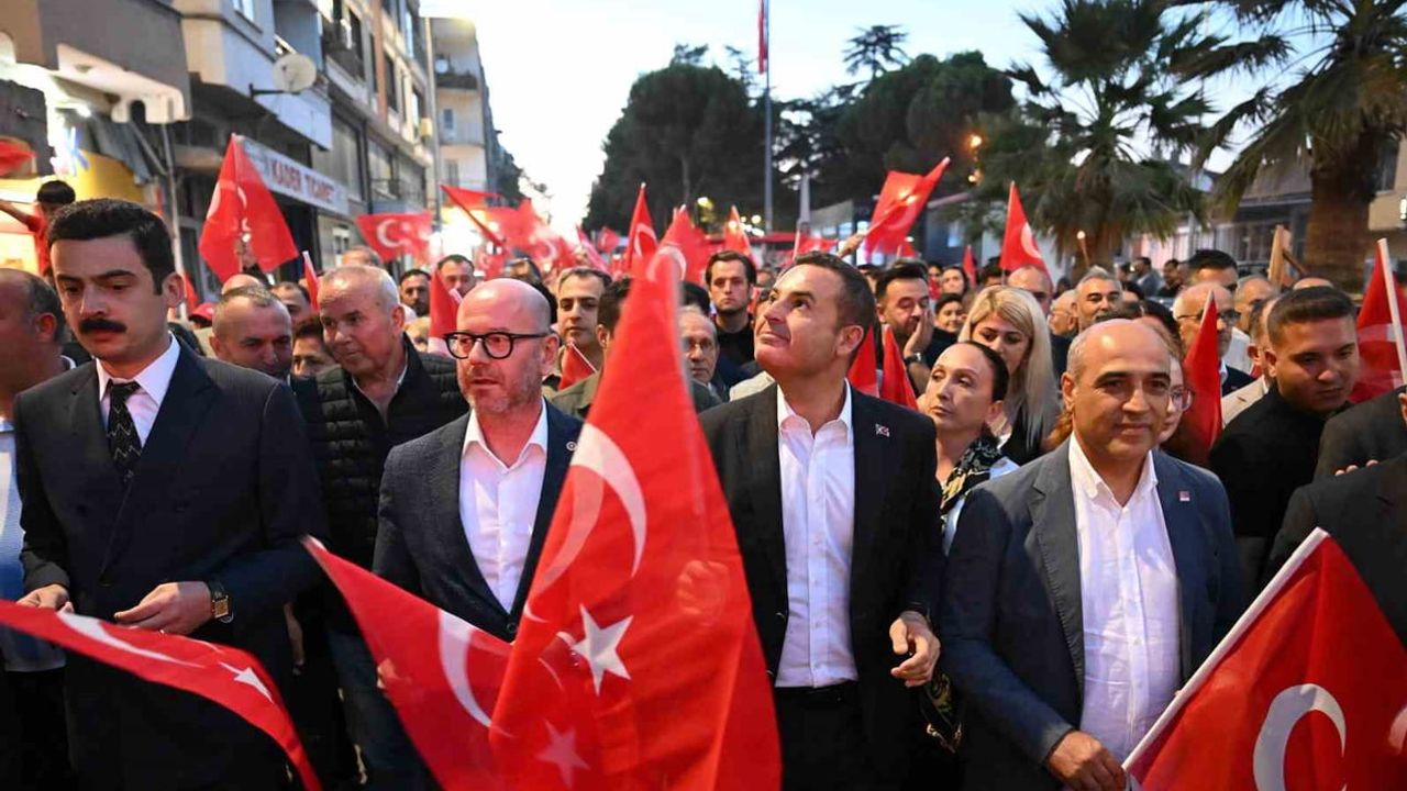 manyas’ın kurtuluş coşkusu fener alayında hayat buldu