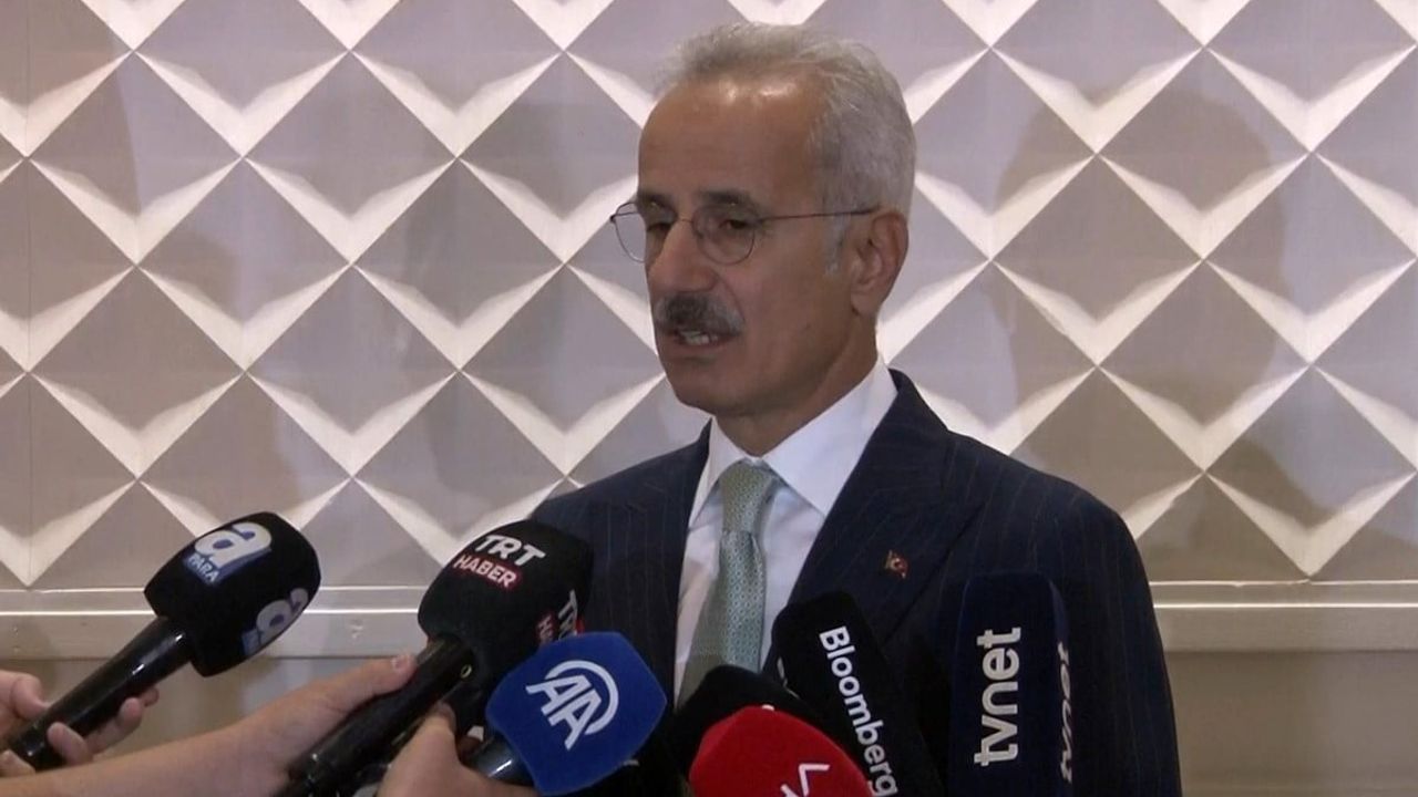 Marmara'da çarpışma: 11 dakikada batan gemide 10 mürettebat için arama sürüyor