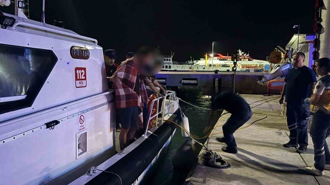 Marmaris açıklarında rahatsızlanan yolcu Sahil Güvenlik tarafından tahliye edildi