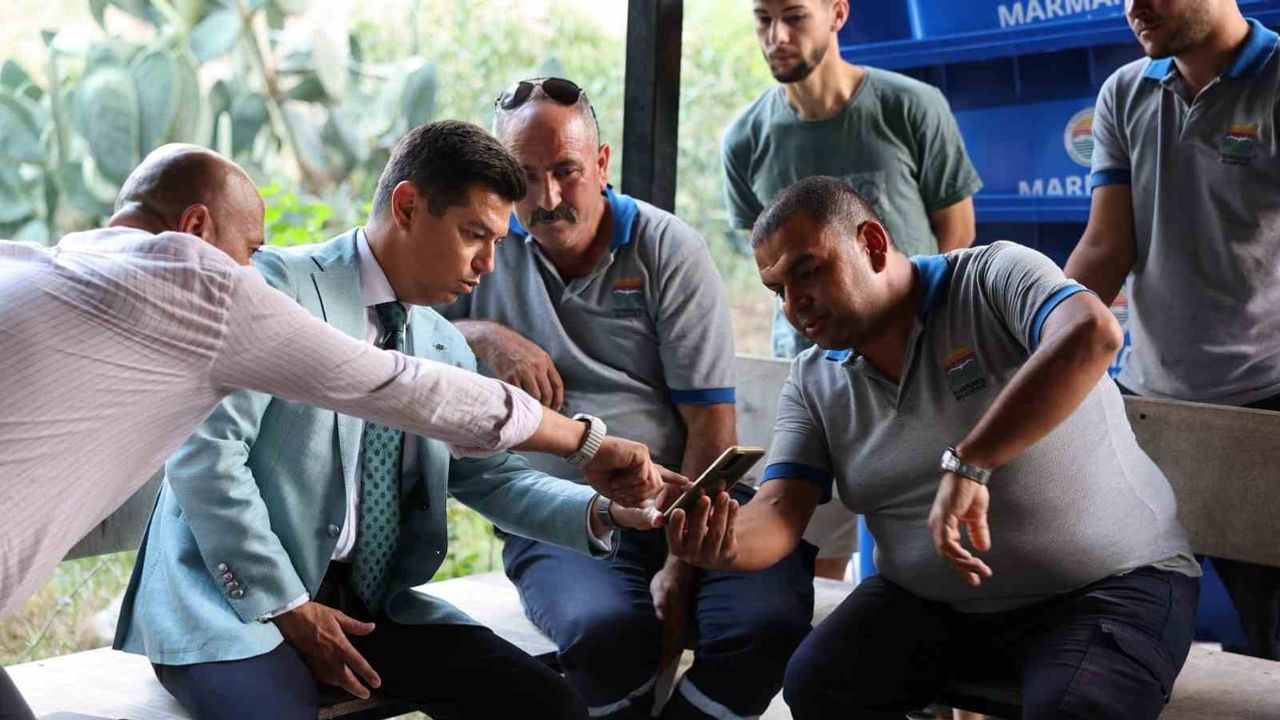 Marmaris'in yazını pırıl pırıl yapan ekiplere Acar Ünlü'den teşekkür
